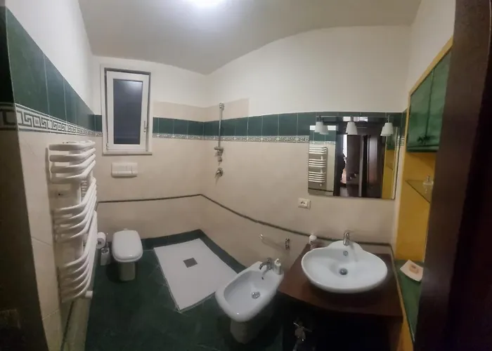 Nyaraló Sinforosa - *